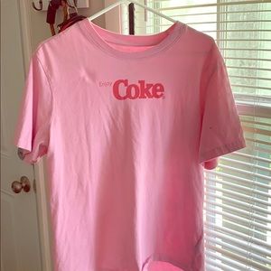 Vintage coke tee! This shirt is very comfy